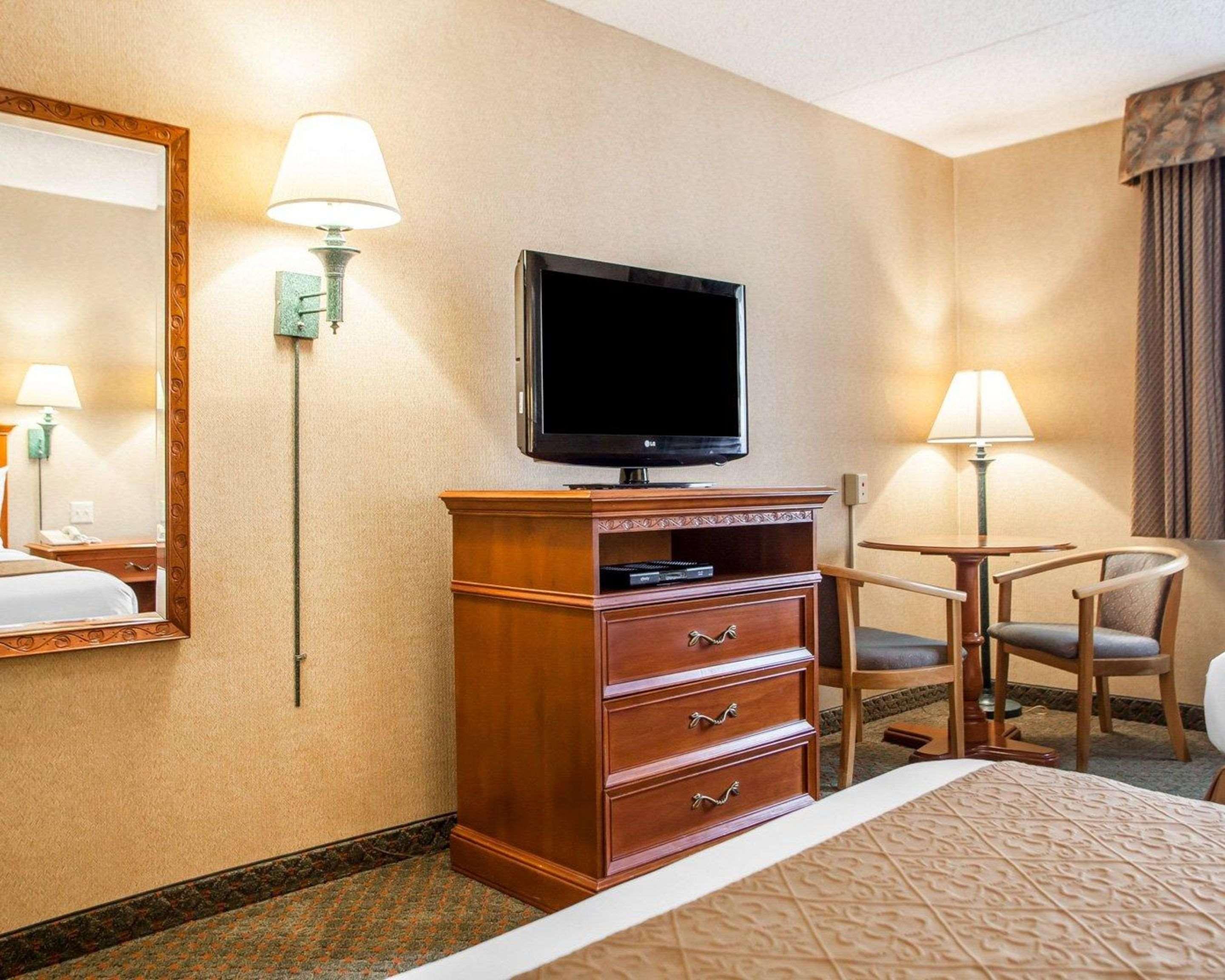 Surestay Plus Hotel By Best Western Mcguire Afb Jackson Cookstown Kültér fotó