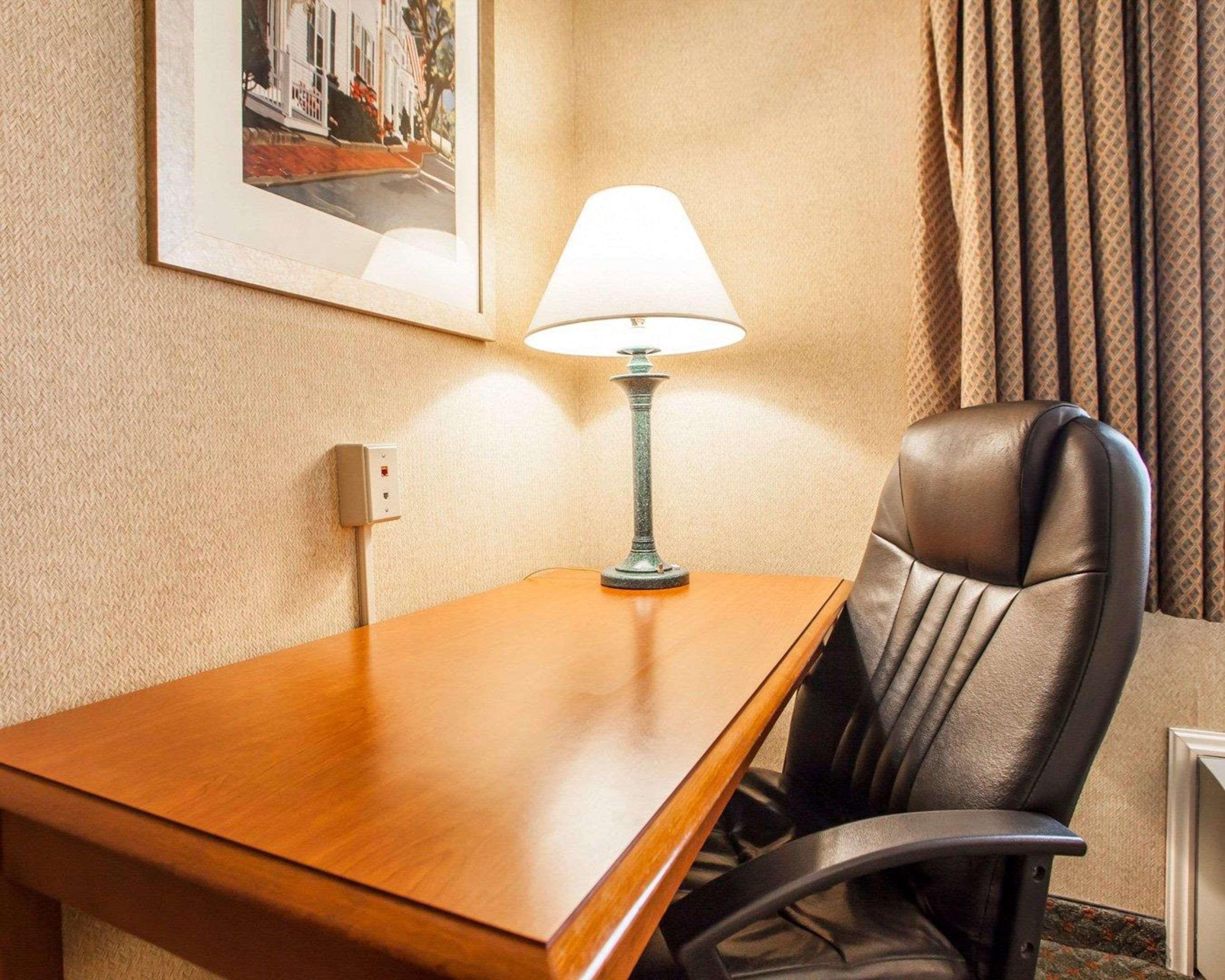 Surestay Plus Hotel By Best Western Mcguire Afb Jackson Cookstown Kültér fotó